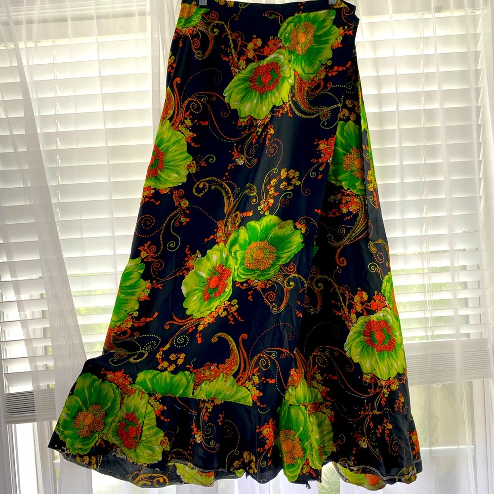 Vintage Print Coord Shirt/Skirt. Bright floral pattern. Size: S/M